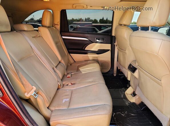 5TDKKRFH2GS170100 2016 TOYOTA HIGHLANDER Бордовый Вид задней части салона