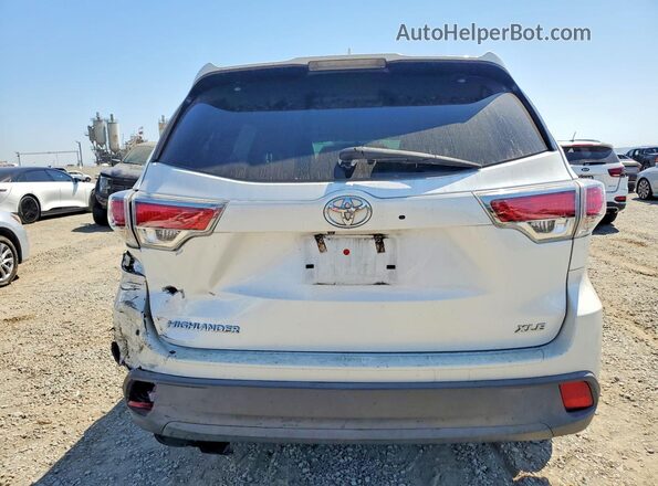 5TDKKRFH4GS139480 2016 TOYOTA HIGHLANDER White Հետևի տեսք