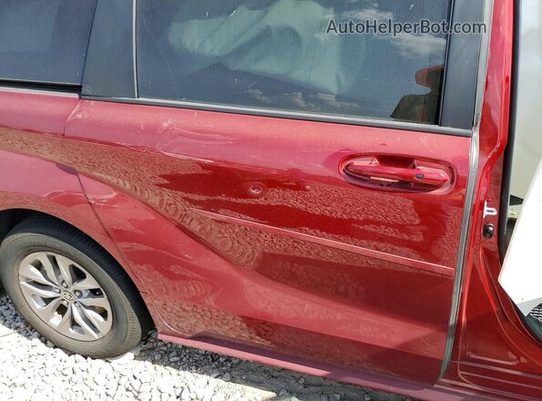 5TDKRKEC3TS293357 2026 TOYOTA SIENNA Maroon Vista de los asientos traseros
