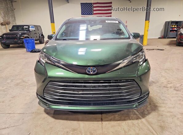 5TDKRKECXMS023723 2021 TOYOTA SIENNA Green Widok z przodu