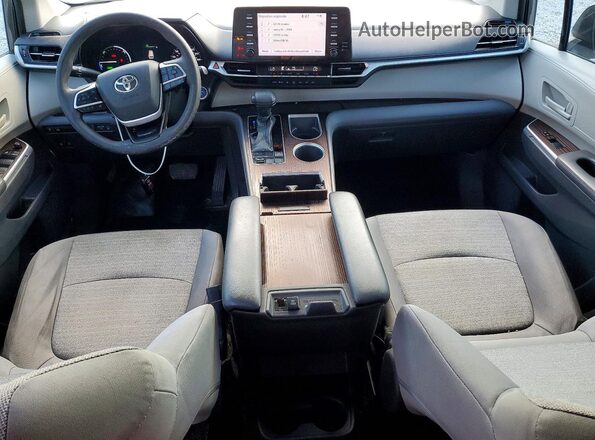 5TDKRKECXMS073909 2021 TOYOTA SIENNA Серый Вид панели приборов