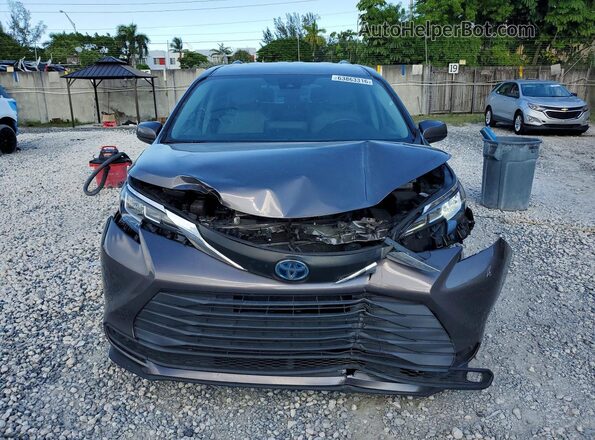 5TDKRKECXMS073909 2021 TOYOTA SIENNA Серый Вид спереди
