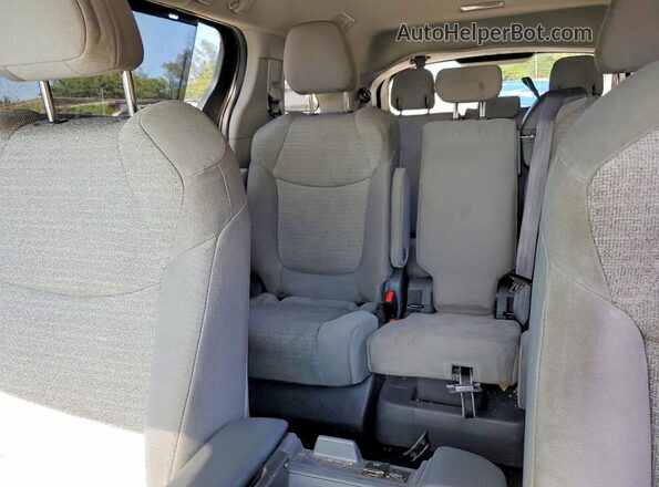 5TDKRKECXMS073909 2021 TOYOTA SIENNA Серый Вид задних сидений