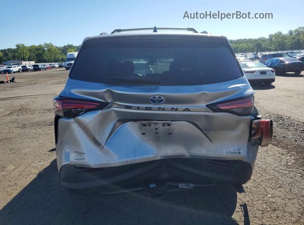 5TDKSKFC0MS030828 2021 TOYOTA SIENNA Серебряный Вид сзади