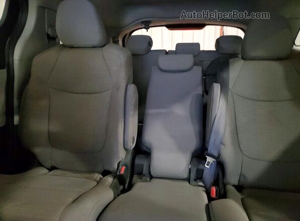5TDKSKFC0PS100929 2023 TOYOTA SIENNA Серебряный Вид задних сидений