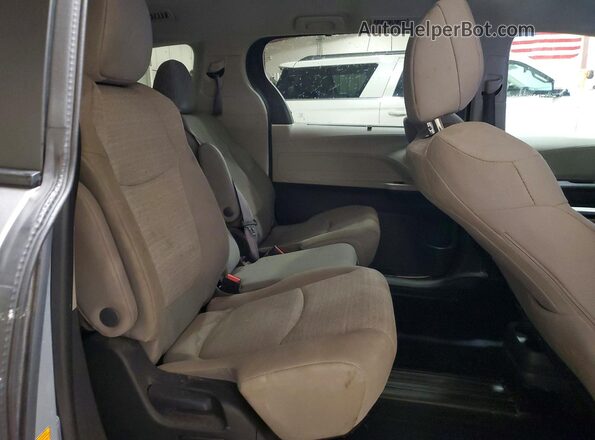 5TDKSKFC0PS100929 2023 TOYOTA SIENNA Серебряный Вид задней части салона