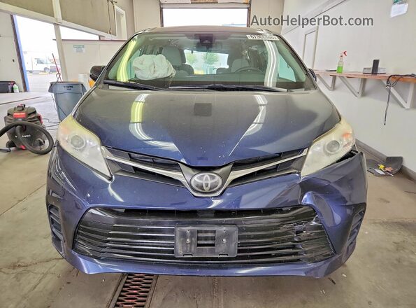 5TDKZ3DC1JS923607 2018 TOYOTA SIENNA Синий Вид спереди