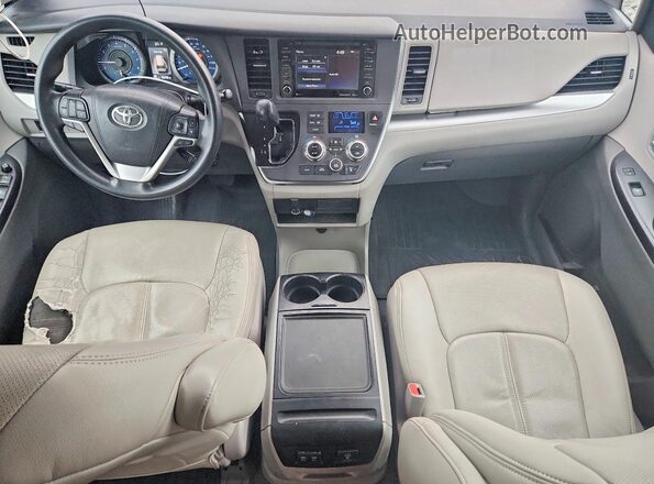 5TDKZ3DC3JS901088 2018 TOYOTA SIENNA Gray Widok deski rozdzielczej