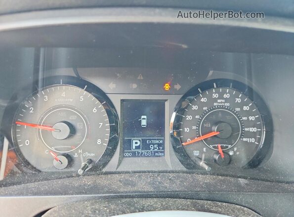5TDKZ3DC5HS796788 2017 TOYOTA SIENNA Gray Vista del cuadro de instrumentos
