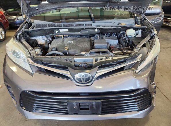 5TDKZ3DC6JS911338 2018 TOYOTA SIENNA Серый Вид подкапотного пространства