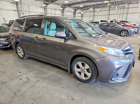 5TDKZ3DC6JS911338 2018 TOYOTA SIENNA Серый Передняя правая четверть