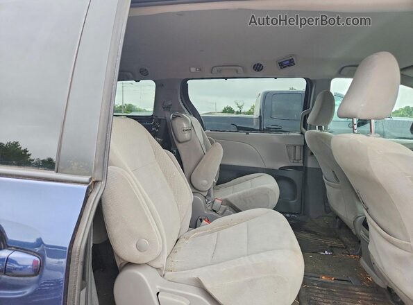 5TDKZ3DC6JS941178 2018 TOYOTA SIENNA Blue უკანა სალონის ხედი