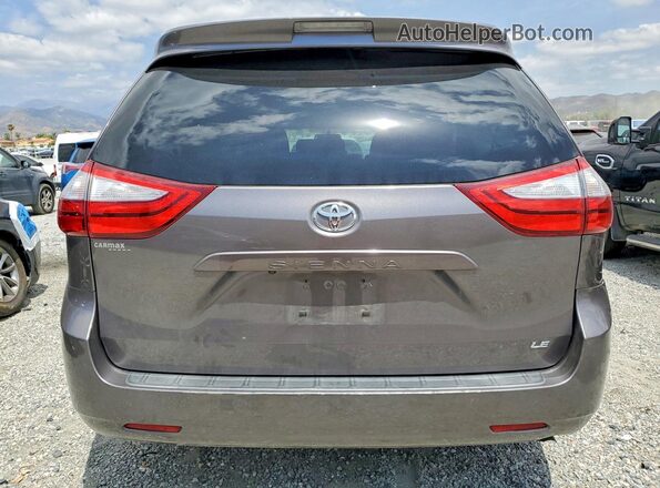 5TDKZ3DC7HS774386 2017 TOYOTA SIENNA Белый Вид сзади