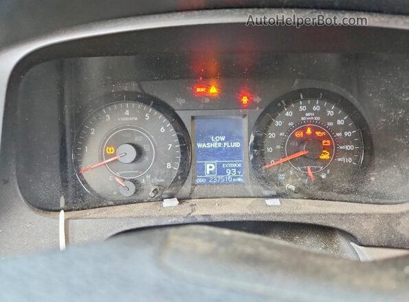 5TDKZ3DC8HS825054 2017 TOYOTA SIENNA White Instrument cluster view