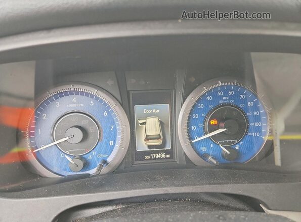 5TDKZ3DC8JS902396 2018 TOYOTA SIENNA Black Вид щитка приладів