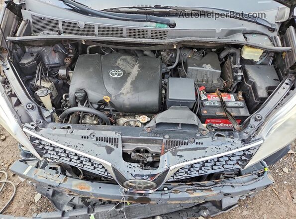 5TDKZ3DC8JS902396 2018 TOYOTA SIENNA Black Вид підкапотного простору
