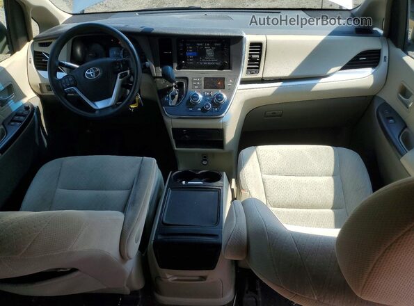 5TDKZ3DC9HS899213 2017 TOYOTA SIENNA Silver Dashboard view