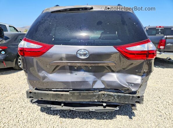 5TDKZ3DC9JS920616 2018 TOYOTA SIENNA Charcoal Вид ззаду