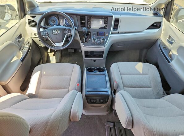 5TDKZ3DC9JS920616 2018 TOYOTA SIENNA Charcoal Вид панелі приладів