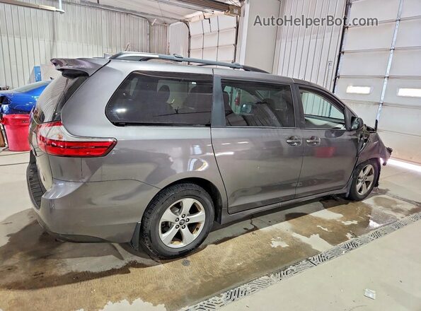5TDKZ3DCXJS928532 2018 TOYOTA SIENNA Gray Tył prawy