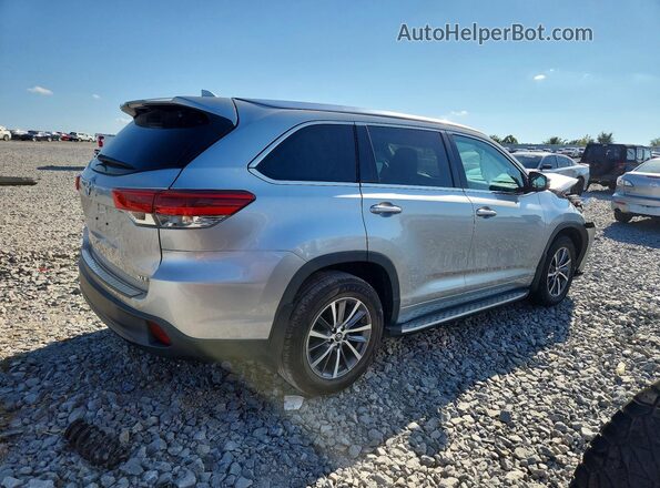 5TDKZRFH0JS279464 2018 TOYOTA HIGHLANDER Silver Tył prawy