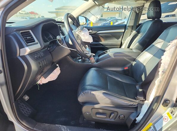 5TDKZRFH0JS279464 2018 TOYOTA HIGHLANDER Silver Widok wnętrza z przodu