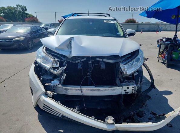 5TDKZRFH2HS196693 2017 TOYOTA HIGHLANDER White Vista frontal