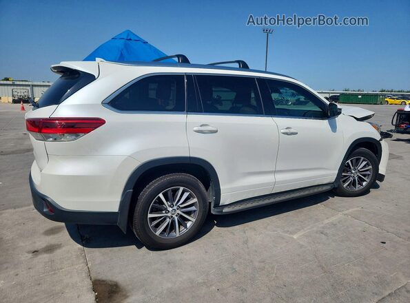 5TDKZRFH2HS196693 2017 TOYOTA HIGHLANDER White Trasero derecho