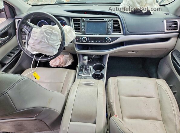 5TDKZRFH2JS545177 2018 TOYOTA HIGHLANDER Black Dashboard view