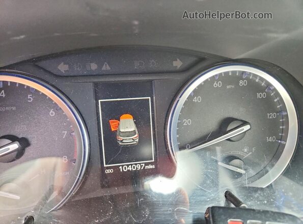 5TDKZRFH2JS545177 2018 TOYOTA HIGHLANDER Black Instrument cluster view