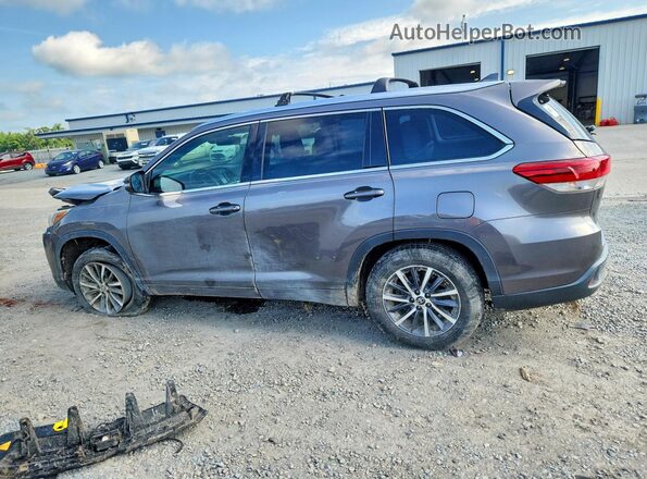 5TDKZRFH6JS542945 2018 TOYOTA HIGHLANDER Charcoal Rear left