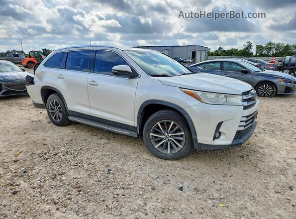 5TDKZRFH8KS339766 2019 TOYOTA HIGHLANDER White Przód prawy