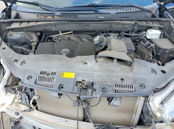 5TDKZRFH9KS558736 2019 TOYOTA HIGHLANDER Black Vista interior trasera