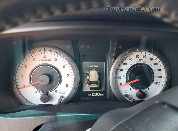 5TDXK3DCXGS702803 2016 TOYOTA SIENNA Серый Вид щитка приборов