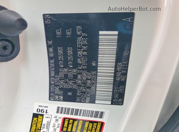 5TDXRKEC1RS206196 2024 TOYOTA SIENNA White 360 interior view