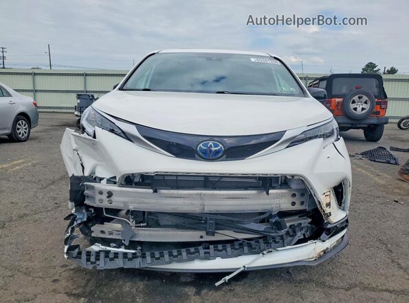 5TDXRKEC1RS206196 2024 TOYOTA SIENNA White Front view