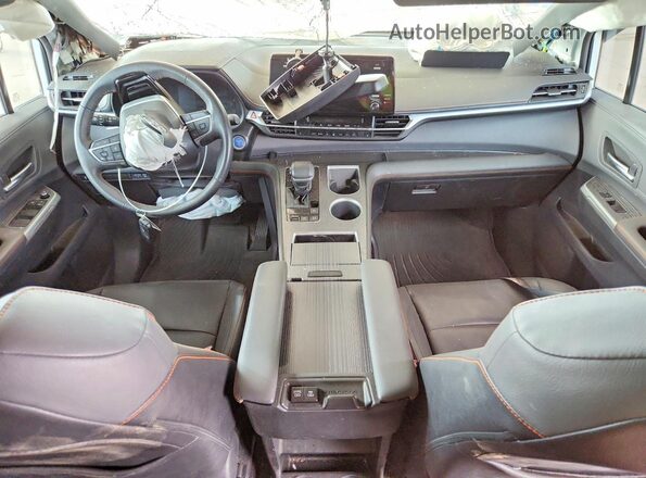 5TDXSKFC0MS032259 2021 TOYOTA SIENNA White Widok deski rozdzielczej