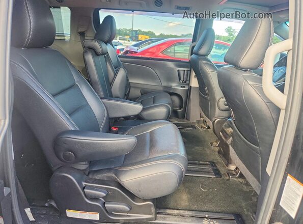 5TDXZ3DC1HS864512 2017 TOYOTA SIENNA Черный Вид задней части салона