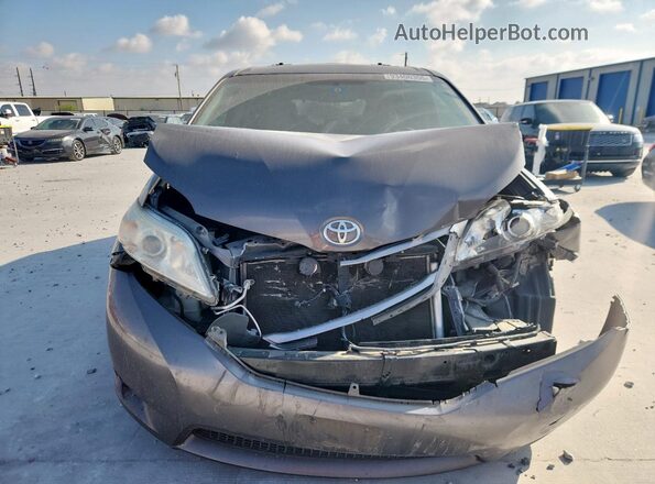 5TDYK3DC5GS705807 2016 TOYOTA SIENNA Серый Вид спереди