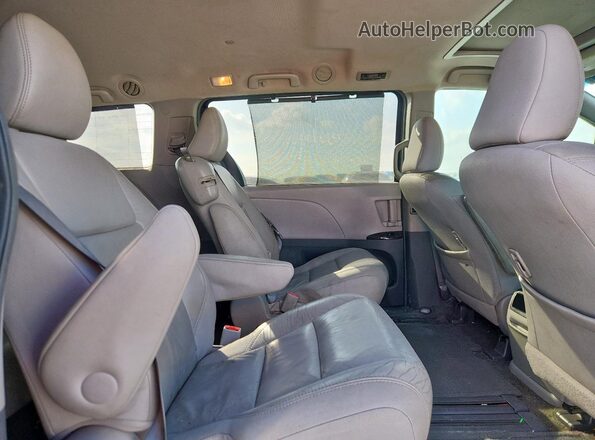 5TDYK3DC5GS705807 2016 TOYOTA SIENNA Серый Вид задней части салона