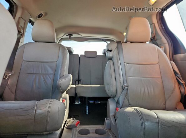 5TDYK3DC5GS705807 2016 TOYOTA SIENNA Серый Вид задних сидений