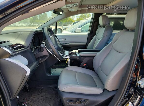 5TDYRKEC2TS293456 2026 TOYOTA SIENNA Black Front interior view
