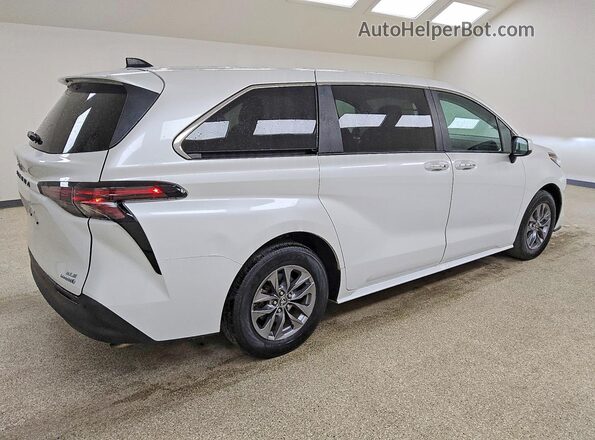 5TDYRKEC8RS187747 2024 TOYOTA SIENNA White უკანა მარჯვენა