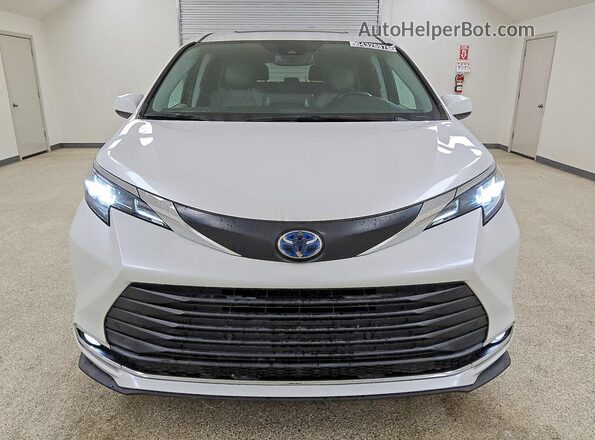 5TDYRKEC8RS187747 2024 TOYOTA SIENNA White წინა ხედი