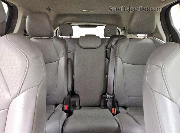 5TDYRKEC8RS187747 2024 TOYOTA SIENNA White უკანა სავარძლების ხედი