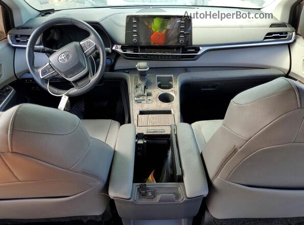 5TDYSKFCXPS078447 2023 TOYOTA SIENNA Белый Вид панели приборов
