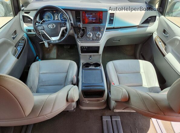 5TDYZ3DC1HS809336 2017 TOYOTA SIENNA Gray Dashboard view