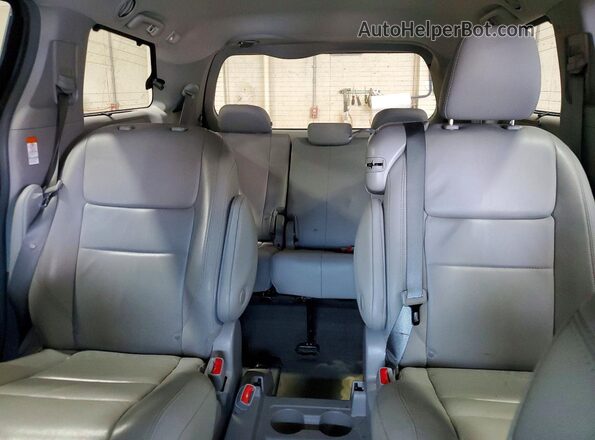 5TDYZ3DC4JS934725 2018 TOYOTA SIENNA Gray Հետևի նստատեղերի տեսք