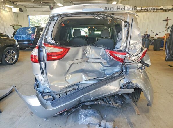 5TDYZ3DC6HS797314 2017 TOYOTA SIENNA Silver Rear view