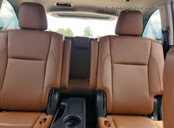 5TDYZRFH2KS323699 2019 TOYOTA HIGHLANDER White Vista de los asientos traseros